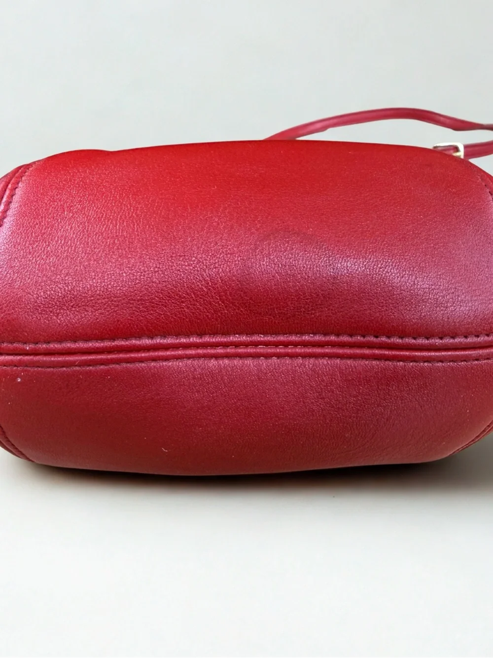 Vtg COACH Red Leather Clamshell Bella Pouch Crossbody 9990 | Made in USA - Picture 7 of 10